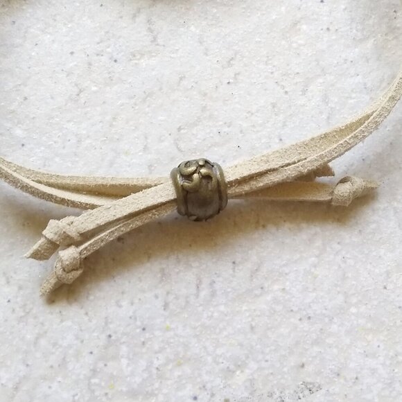 Large Wire Wrapped Heart + Suede Bracelet - Fully Adjustable Fits Most Wrists - Picture 8 of 9